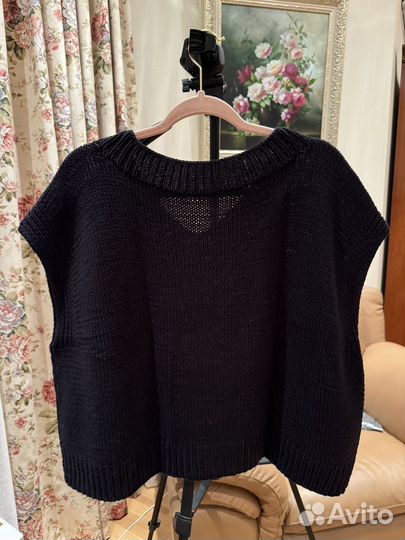 Жилетка женская вязаная