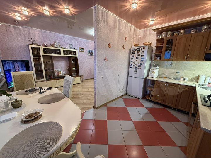 3-к. квартира, 76 м², 3/6 эт.