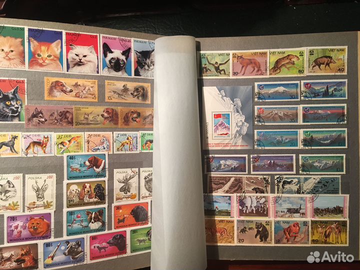 Большой альбом с 820 марками 