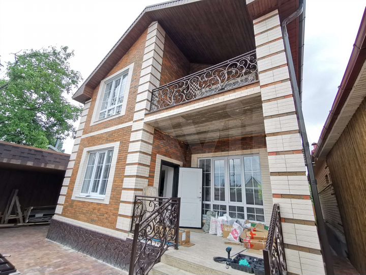 Дом 177,4 м² на участке 5,9 сот.