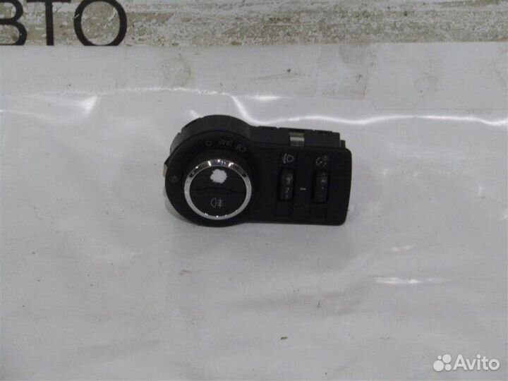 Блок управления светом Chevrolet Cruze седан F16D3