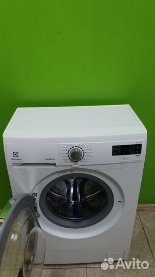 Узкая стиральная машина electrolux EWM1046CDU