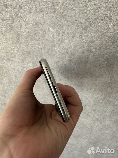 iPhone X, 64 ГБ