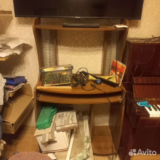 Компьютерный стол