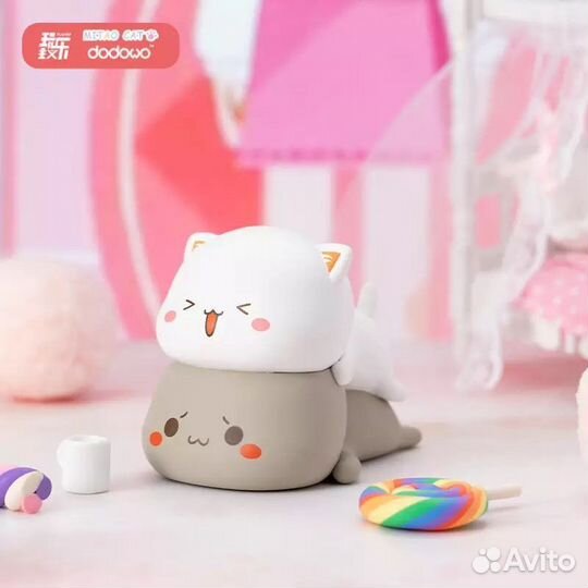 Фигурки со стикеров mitao cat