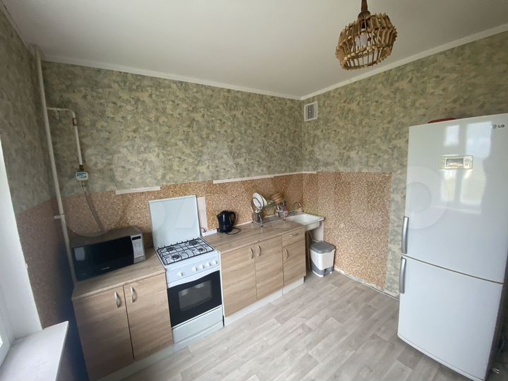 2-к. квартира, 64 м², 8/9 эт.