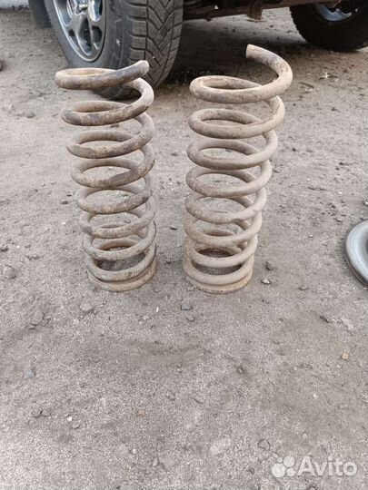 Ступица тормозные диски пружины Нива