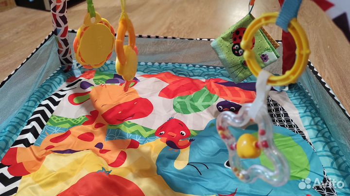 Развивающий коврик для новорожденных