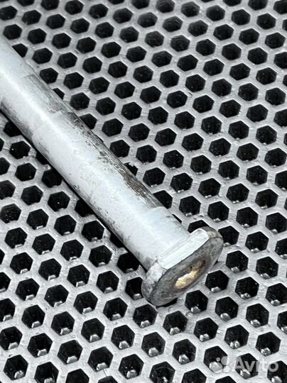 Ось маятника Kawasaki KX 250F 2004-2005