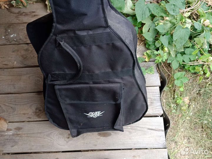 Акустическая гитара yamaha