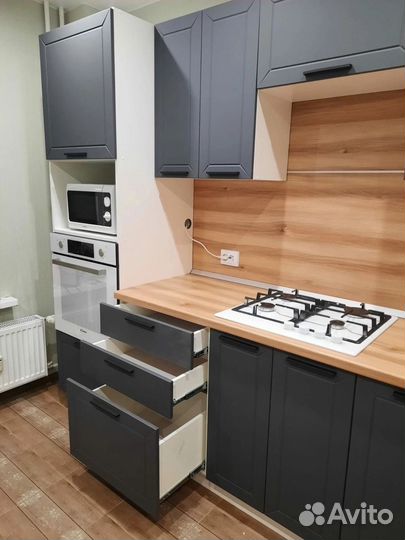 Кухонный гарнитур серый новый