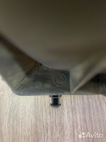 Корпус воздушного фильтра Opel Zafira B Z19DT