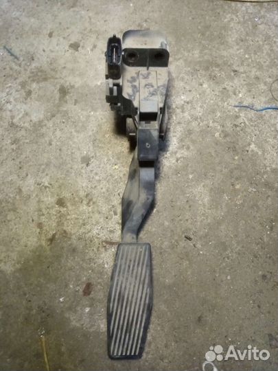 Пидаль газа opel zafira A 2.0 TD