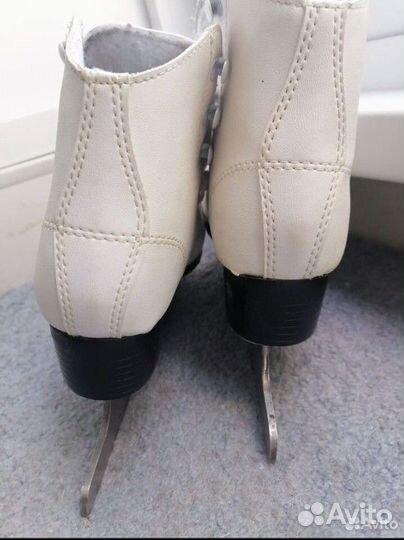 Коньки фигурные 31р