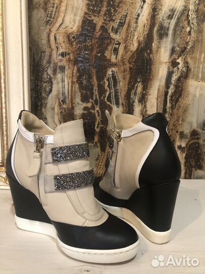 Кеды женские натуральная кожа на танкетке