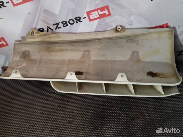 Дефлектор (обтекатель) кабины левый DAF XF 95 2005