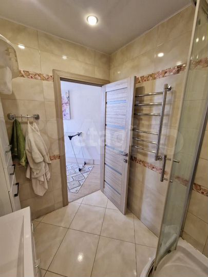 3-к. квартира, 102 м², 5/17 эт.