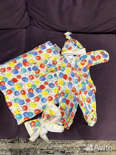 Комплект на выписку новый