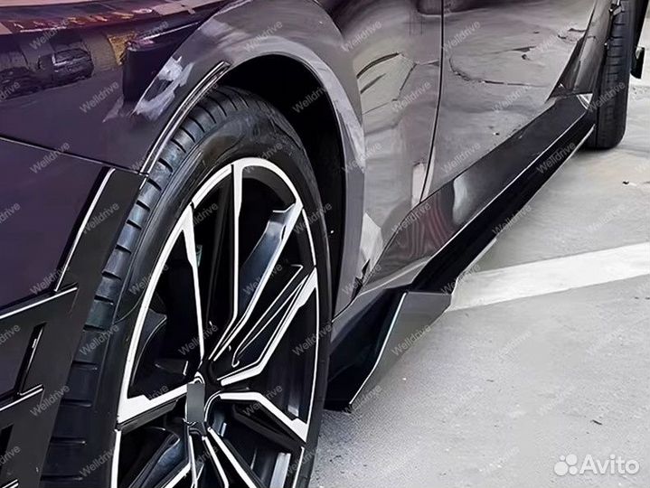 Лезвия порогов BMW 2 G42 стиль AC Schnitzer глянец