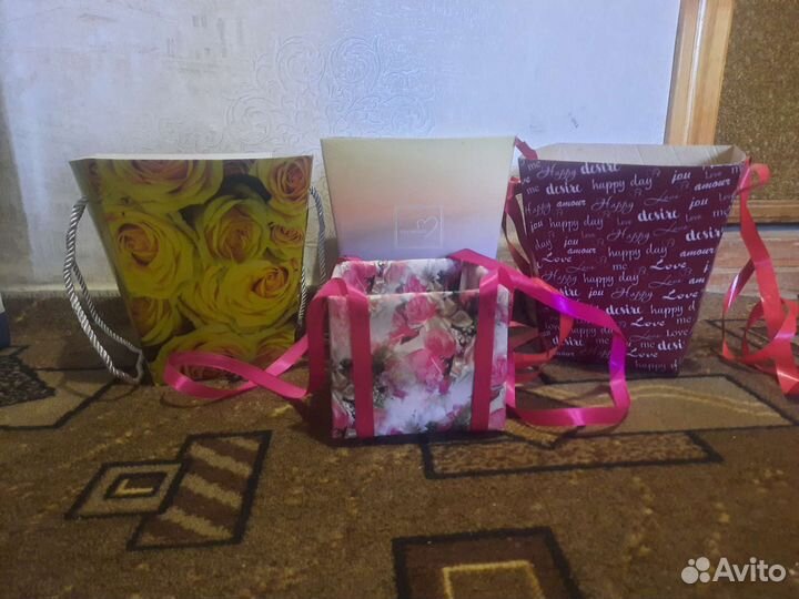 Коробки подарочные для цветов
