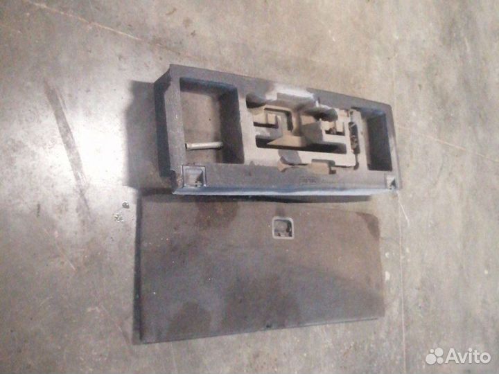 Ящик домкрат балонник Subaru Tribeca B9