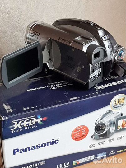 Видеокамера Panasonic VDR-D310