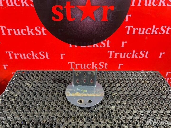 Кронштейн пневмоподушки верхний