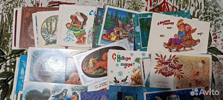 Подписанные открытки новый год.рисованные.329 штук