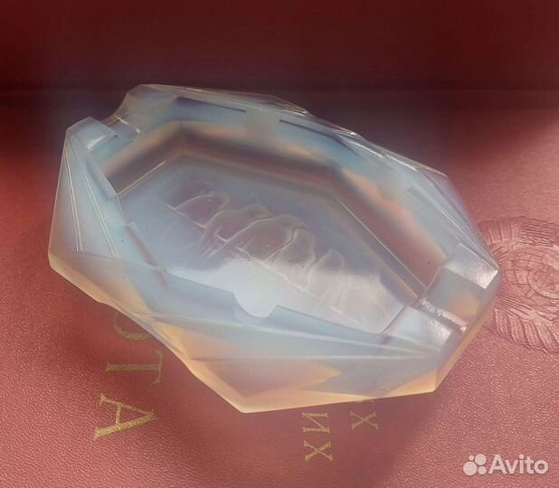 Пепельница, сюжетная. Лолик