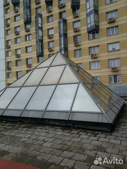 Высотная мойка окон, витражей и фасадов