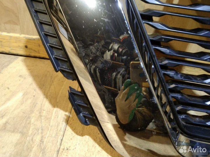 Решетка радиатора Nissan X-Trail T32