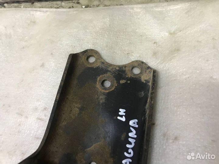 Рычаг передний левый Renault Laguna 2