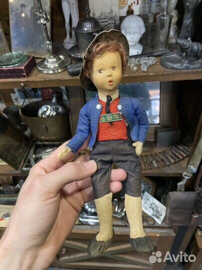 Старинная куколка, мальчик в шляпе