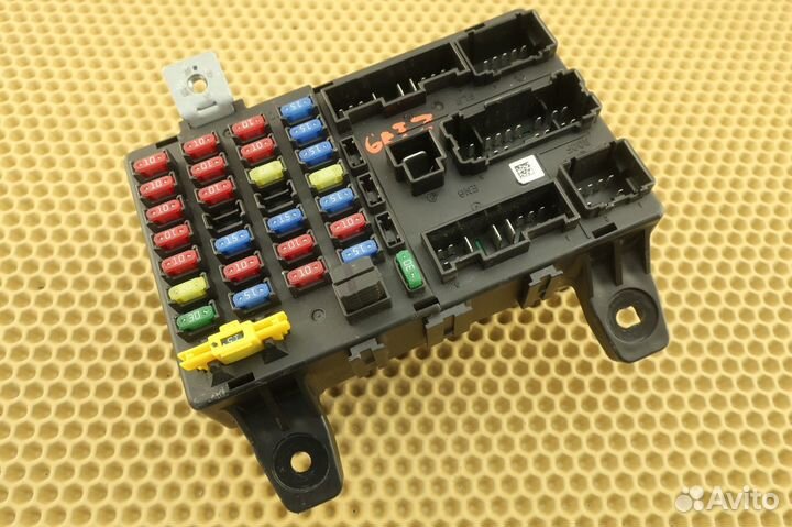 Монтажный блок предохранителей и реле Hyundai Getz