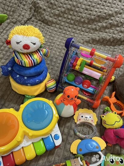 Развивающие игрушки пакетом
