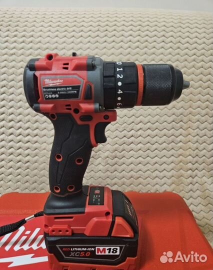 Шуруповерт milwaukee m18