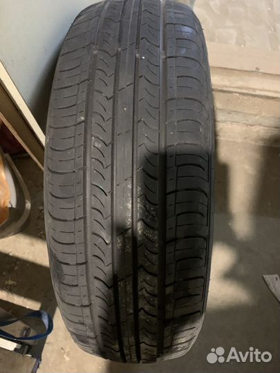Roadstone Classe Premiere 185/65 R15