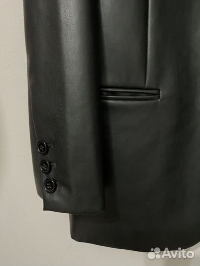 Кожаный пиджак