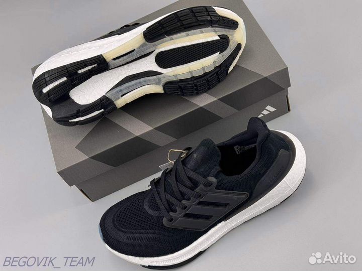 Беговые кроссовки adidas ultraboost light