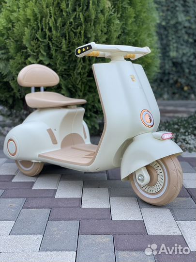 Детский мотоцикл Vespa к444рх