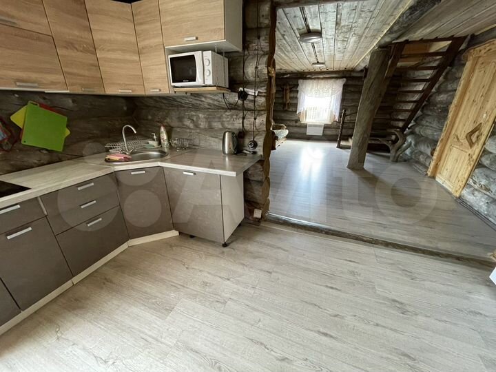 Дом 200 м² на участке 15 сот.