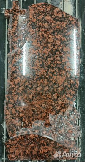 Памятники надгробные из карельского гранита