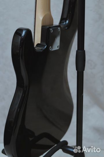 Бас-гитара Homage HEB700