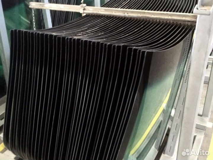 Стекло лобовое среднее Sdlg