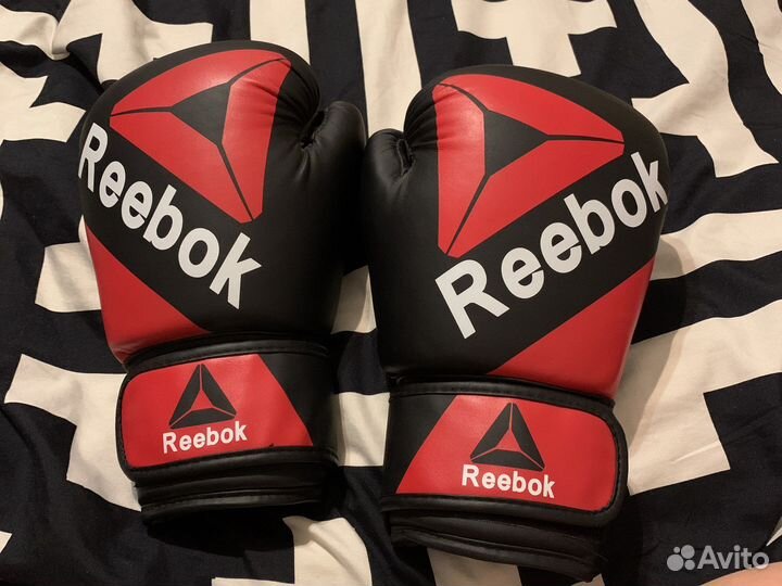 Боксерские перчатки reebok