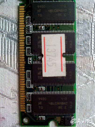 Micron MT48LC8M8A2TG-8E E (SDR / PC 100 / 64 Мб)