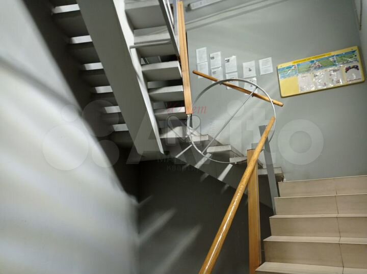 Свободного назначения у метро Петроградская