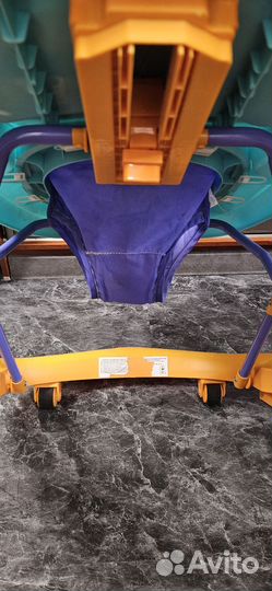 Игровой центр ходунки chicco