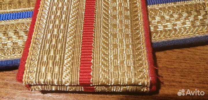 Погоны золотые, парадные, латунные нити