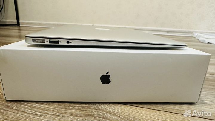 Apple MacBook Air 13 early 2014